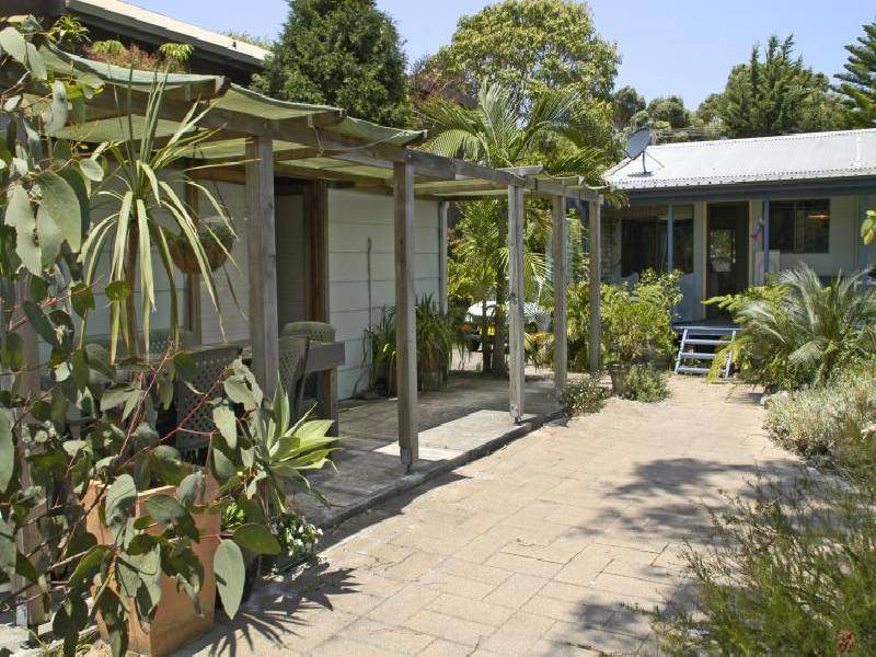 54 Watts Road, Callala Beach NSW 2540