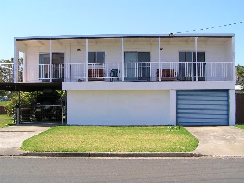 123 Greens Road, Greenwell Point NSW 2540
