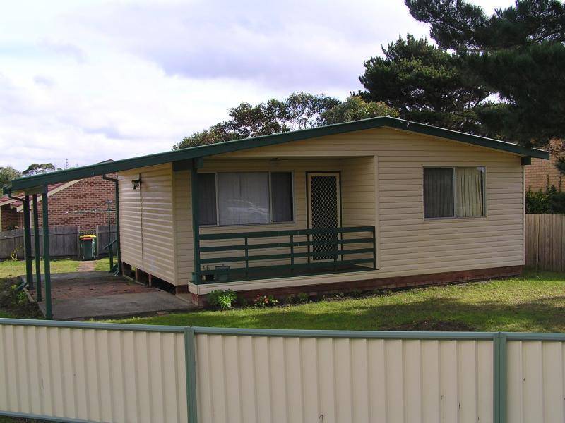 99 Prince Edward Avenue, Culburra Beach NSW 2540