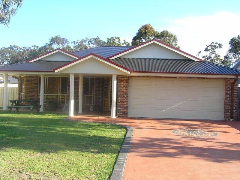10 Carson Crescent, Callala Bay NSW 2540