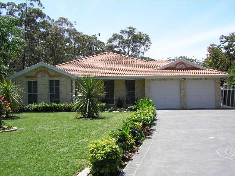 50 Hollingsworth Crescent, Callala Bay NSW 2540