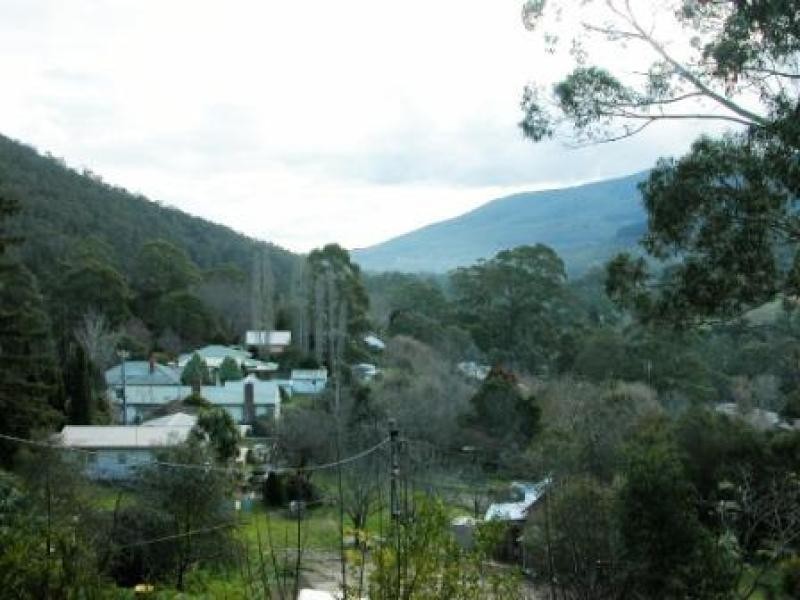 5 Glenbrook Road, Warburton VIC 3799