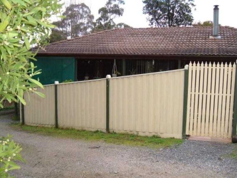 27 Drummond Road, Seville VIC 3139