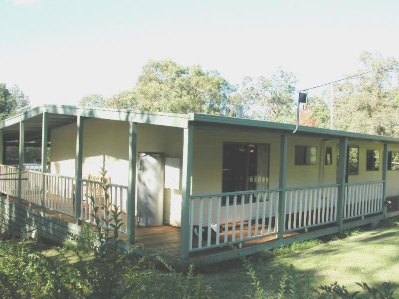 9 Braeside Drive, Launching Place VIC 3139