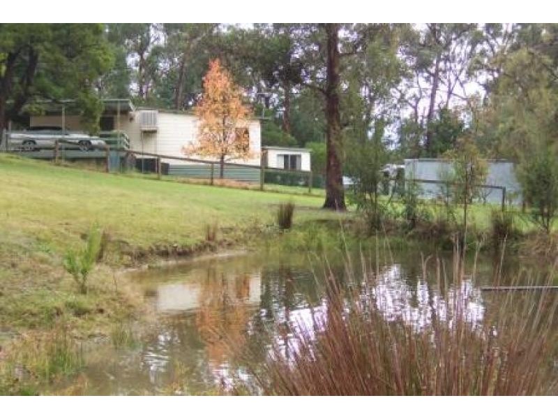 9 Braeside Drive, Launching Place VIC 3139