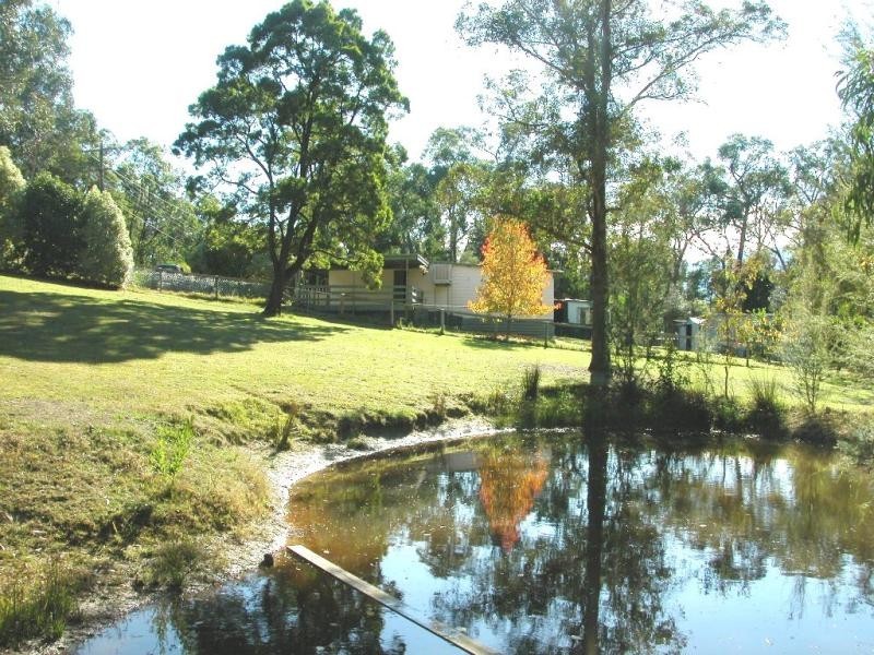 9 Braeside Drive, Launching Place VIC 3139