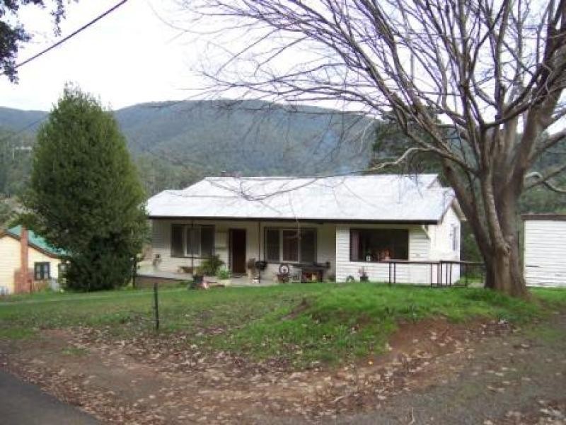 19 Upper Blackwood Avenue, Warburton VIC 3799