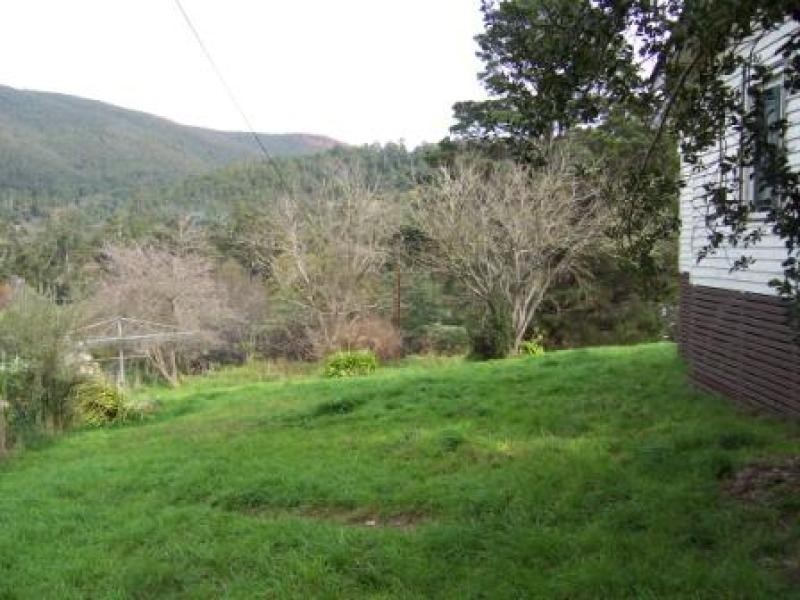 19 Upper Blackwood Avenue, Warburton VIC 3799