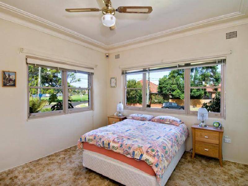 71 Barnstaple Road, Russell Lea NSW 2046