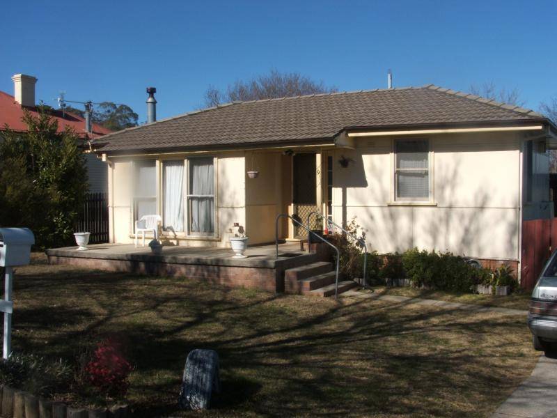 9 Scott Street, Glen Innes NSW 2370