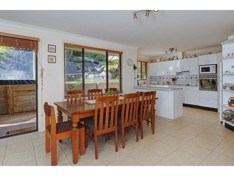 2 Lonsdale Avenue, Berowra Heights NSW 2082