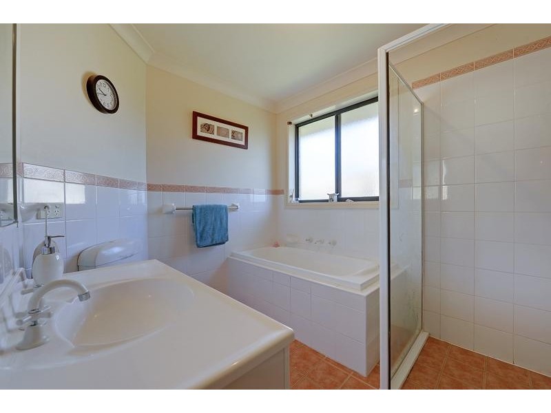 2 Lonsdale Avenue, Berowra Heights NSW 2082