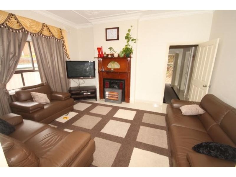 83 Acacia Avenue PUNCHBOWL 2196, Punchbowl NSW 2196