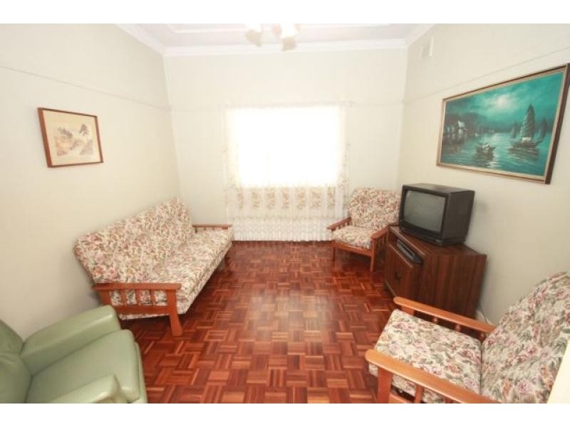 8 Edge  Street WILEY PARK 2195, Wiley Park NSW 2195