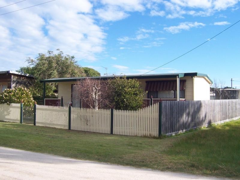 5 Albert Avenue VENUS BAY 3956, Venus Bay VIC 3956