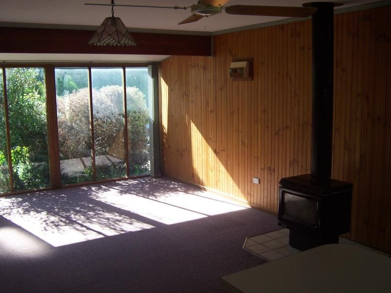 24 Crichton  Crescent VENUS BAY 3956, Venus Bay VIC 3956