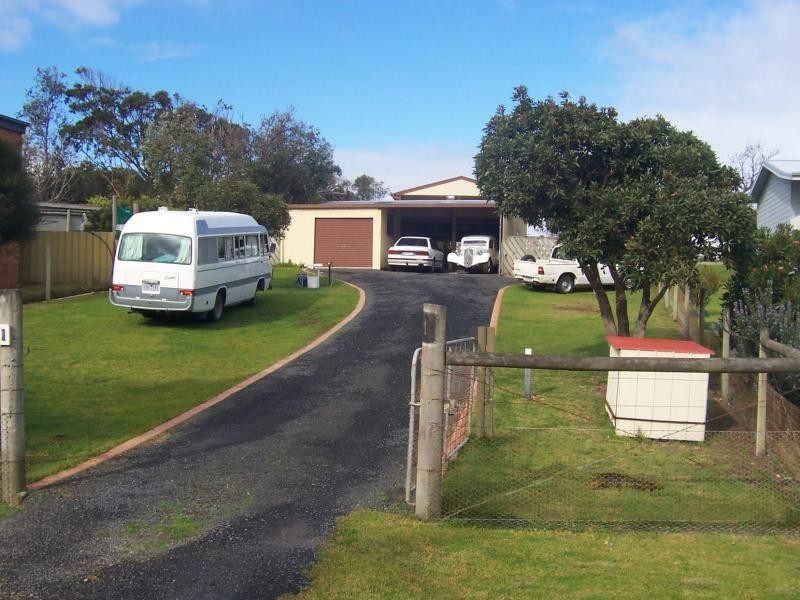 7 Constance Crescent VENUS BAY 3956, Venus Bay VIC 3956