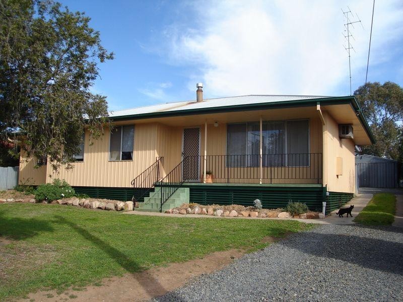 4 Geddes Avenue CLARE 5453, Clare SA 5453