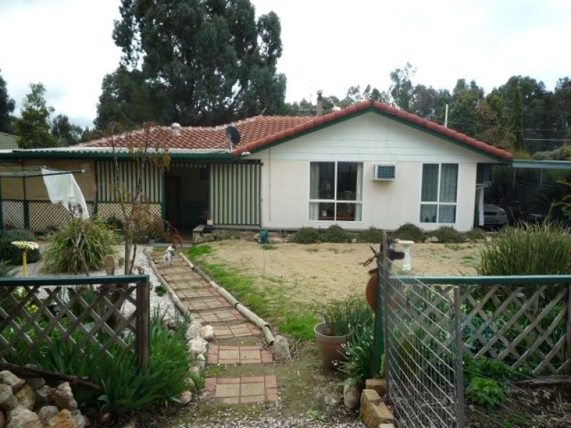 26 Phoenix Avenue CLARE 5453, Clare SA 5453