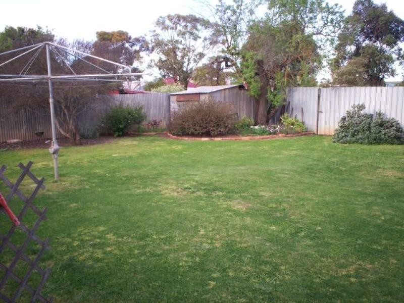 12 Mannanarie  Road JAMESTOWN 5491, Jamestown SA 5491