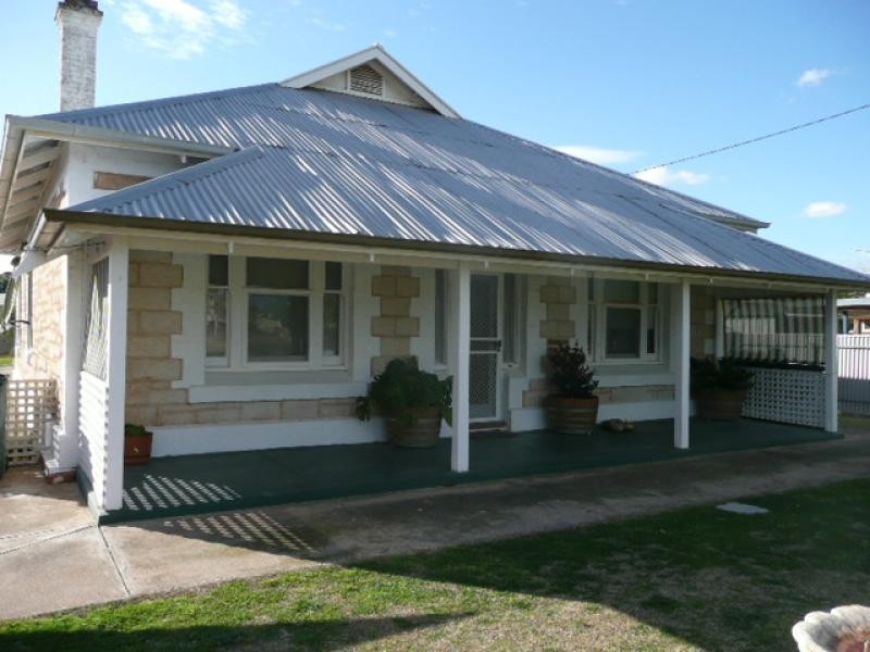 110 Ayr Street JAMESTOWN 5491, Jamestown SA 5491
