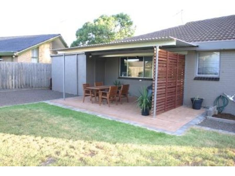 1 Oak Place MELTON WEST 3337, Melton West VIC 3337