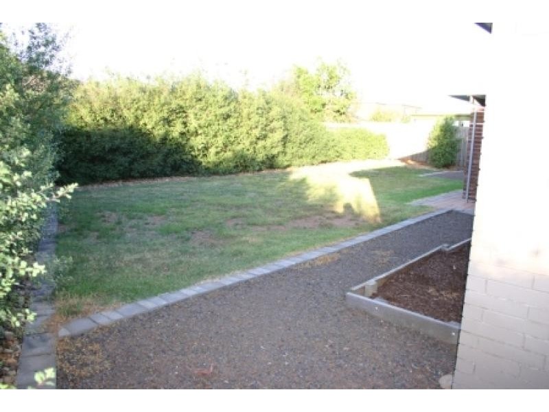 1 Oak Place MELTON WEST 3337, Melton West VIC 3337