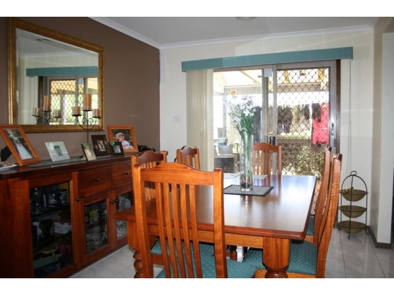 24 Denny Place MELTON SOUTH 3338, Melton South VIC 3338