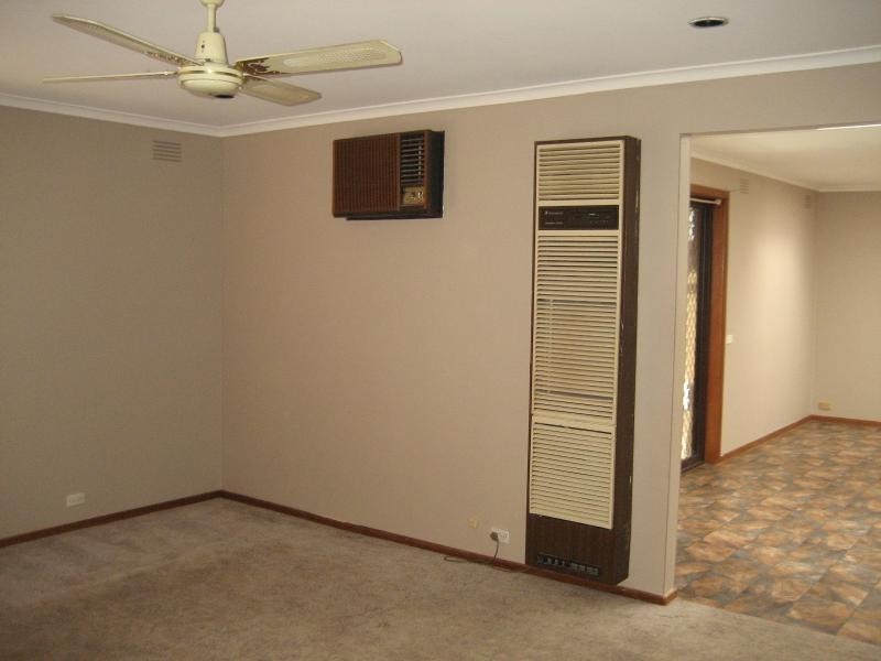 1  Clowes  Street MELTON 3337, Melton VIC 3337