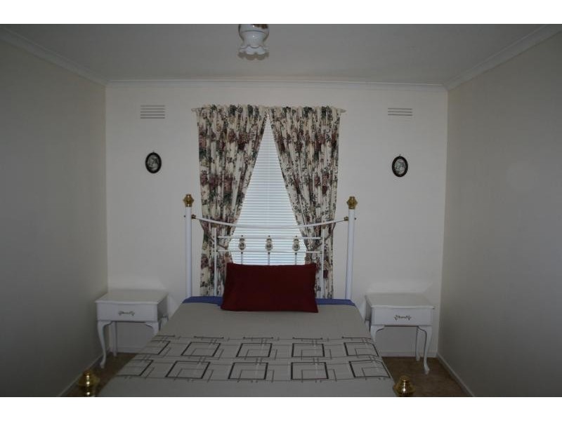 17 Wentworth Road MELTON SOUTH 3338, Melton South VIC 3338