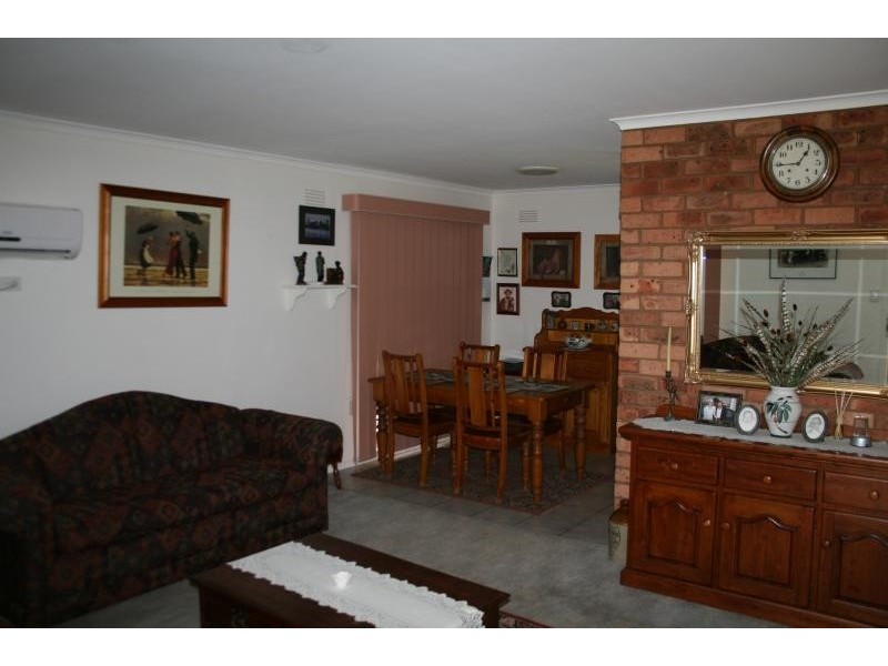 17 Wentworth Road MELTON SOUTH 3338, Melton South VIC 3338