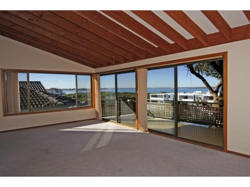 9 Alexander  Avenue TAREN POINT 2229, Taren Point NSW 2229