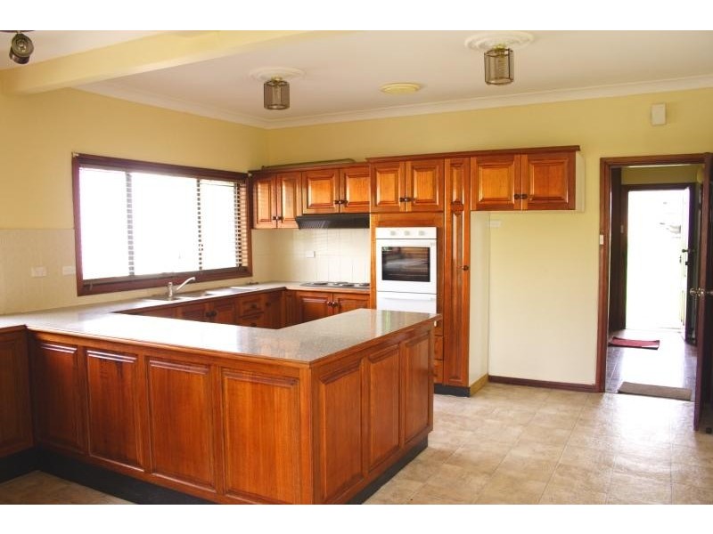 13 Easton Avenue SYLVANIA 2224, Sylvania NSW 2224