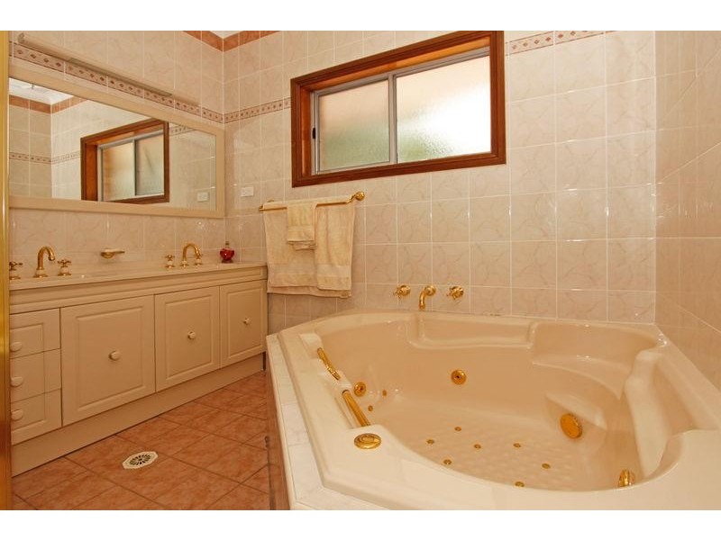 11 Anitra Avenue KAREELA 2232, Kareela NSW 2232