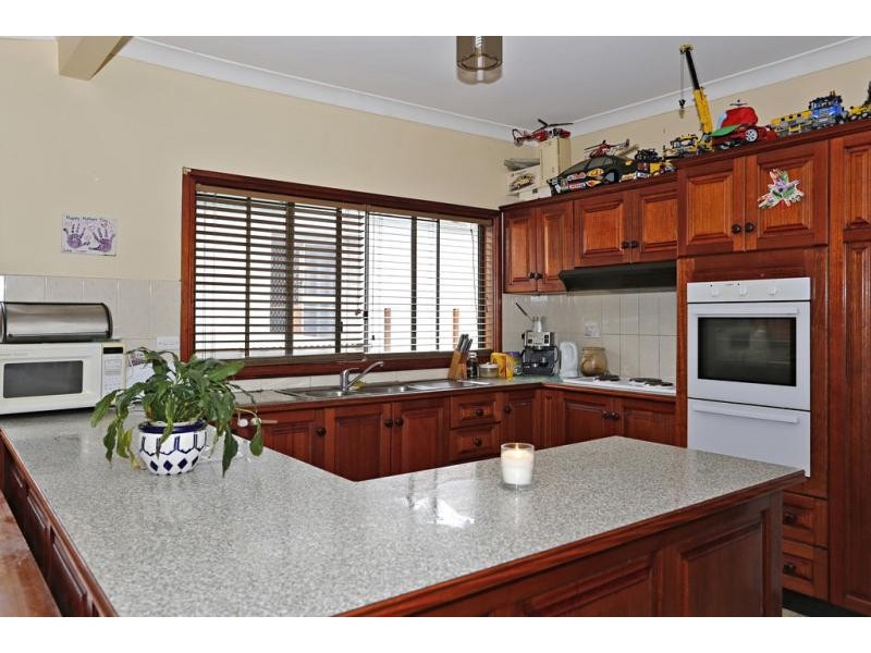 13 Easton Avenue SYLVANIA 2224, Sylvania NSW 2224