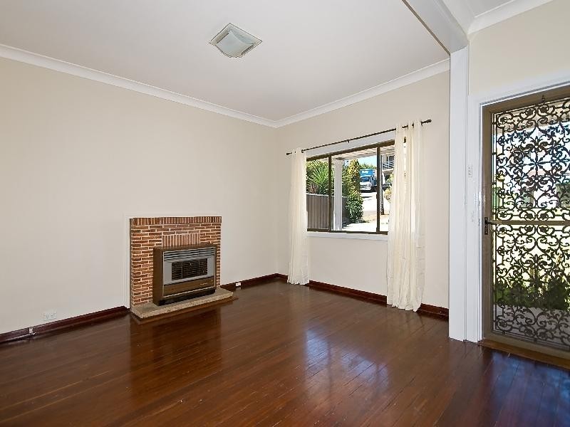 13 Easton  Avenue SYLVANIA 2224, Sylvania NSW 2224