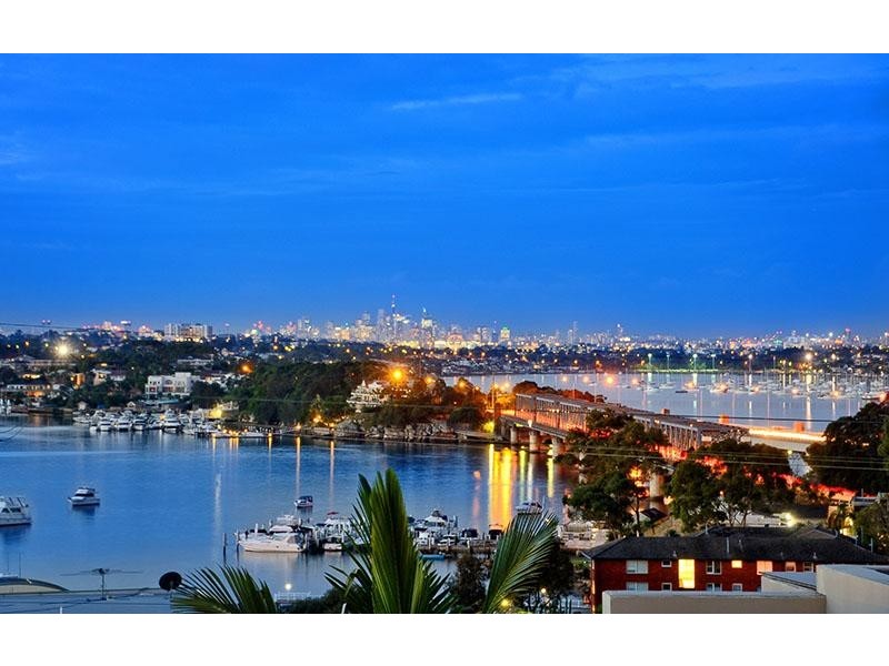 15 Yeran Street, Sylvania NSW 2224