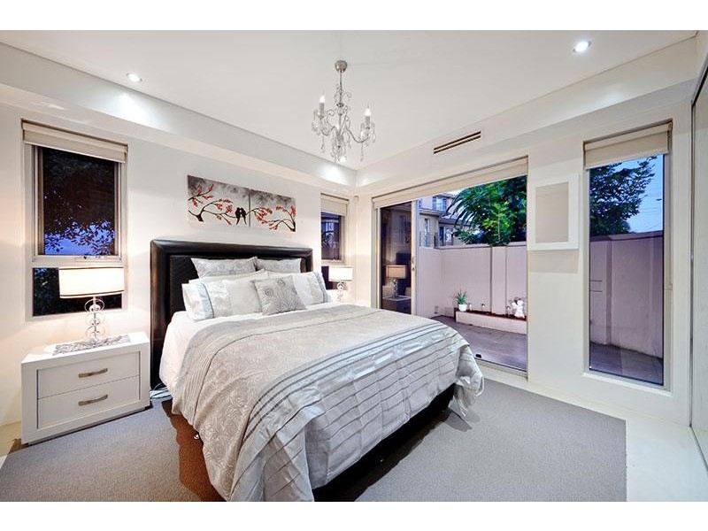 15 Yeran Street, Sylvania NSW 2224