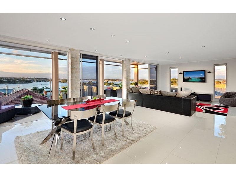 15 Yeran Street, Sylvania NSW 2224