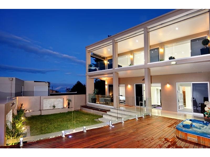 15 Yeran Street, Sylvania NSW 2224