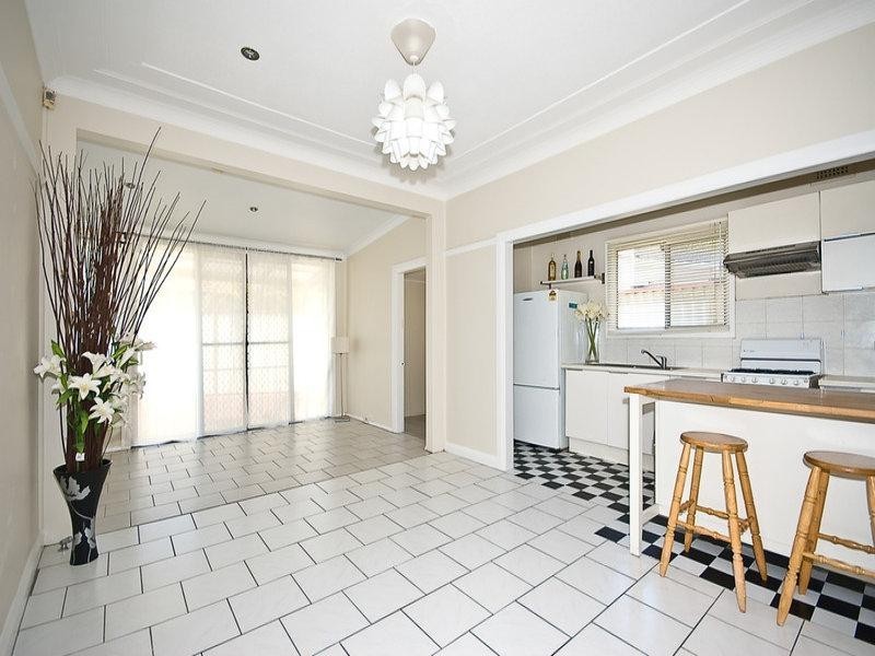 21B Junction Road, Peakhurst NSW 2210