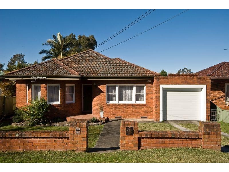 4 Lisbon Street, Sylvania NSW 2224