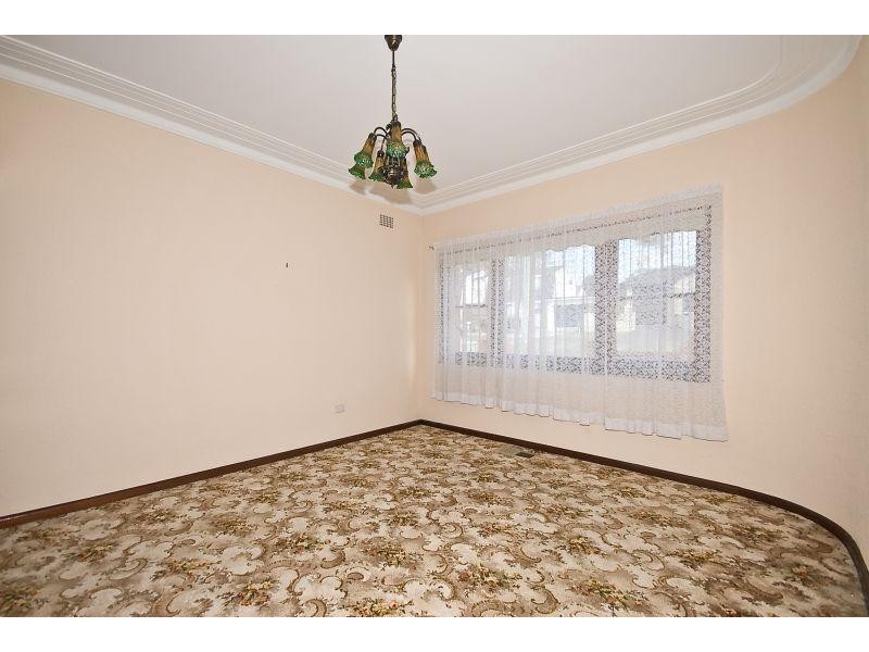 4 Lisbon Street, Sylvania NSW 2224