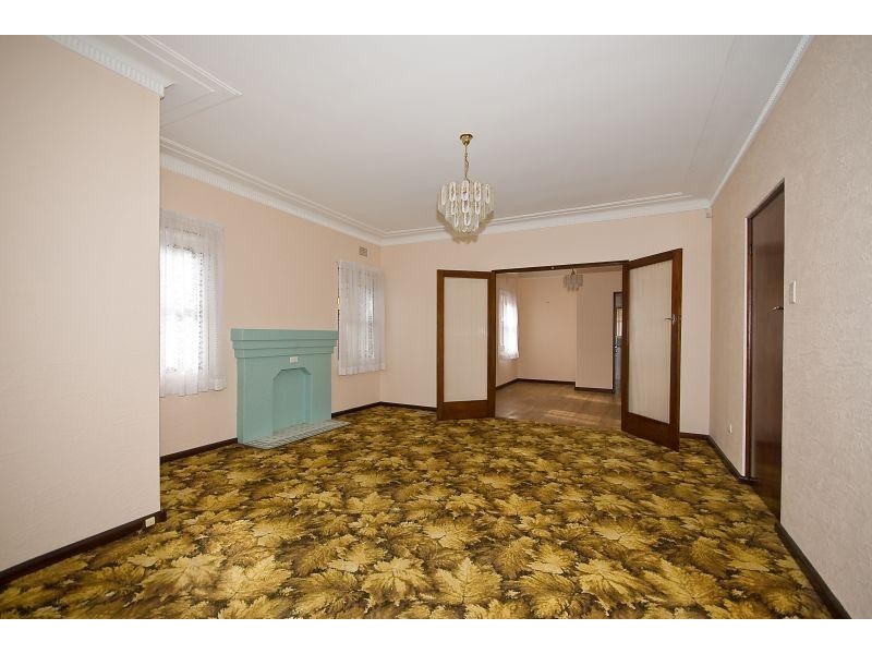 4 Lisbon Street, Sylvania NSW 2224