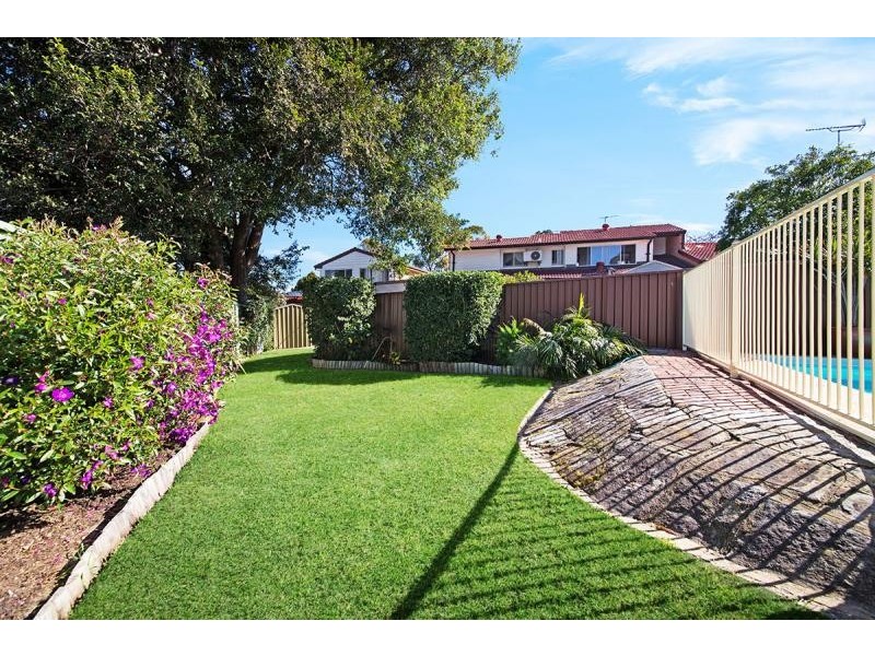 6 Pembroke Street, Sylvania NSW 2224