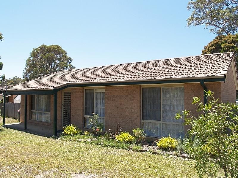 24 Lackersteen Street, Callala Bay NSW 2540