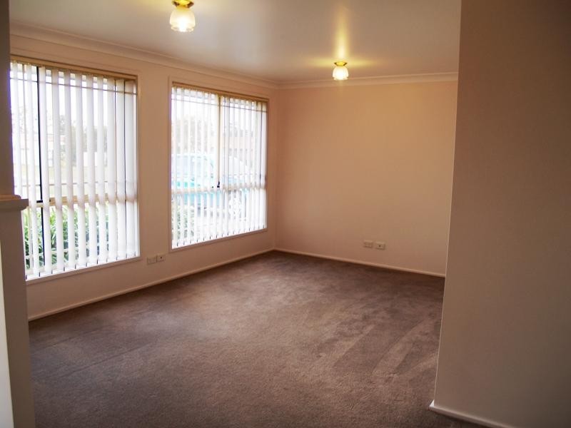 47 Robinia Way, Worrigee NSW 2540