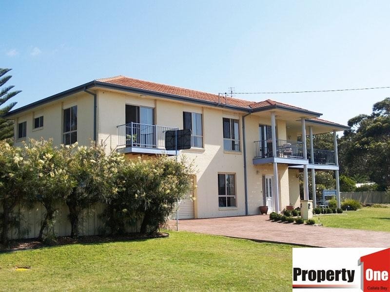 2 Sir Henry Crescent, Callala Beach NSW 2540