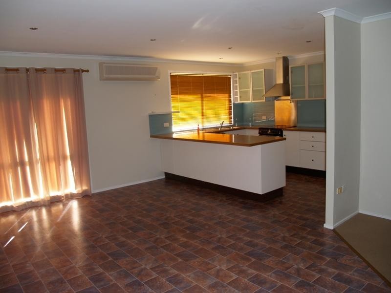 13 peppermint Drive, Worrigee NSW 2540