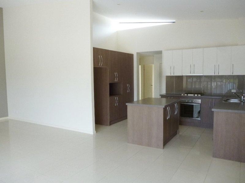 1A/27D Gowlland Crescent, Callala Bay NSW 2540